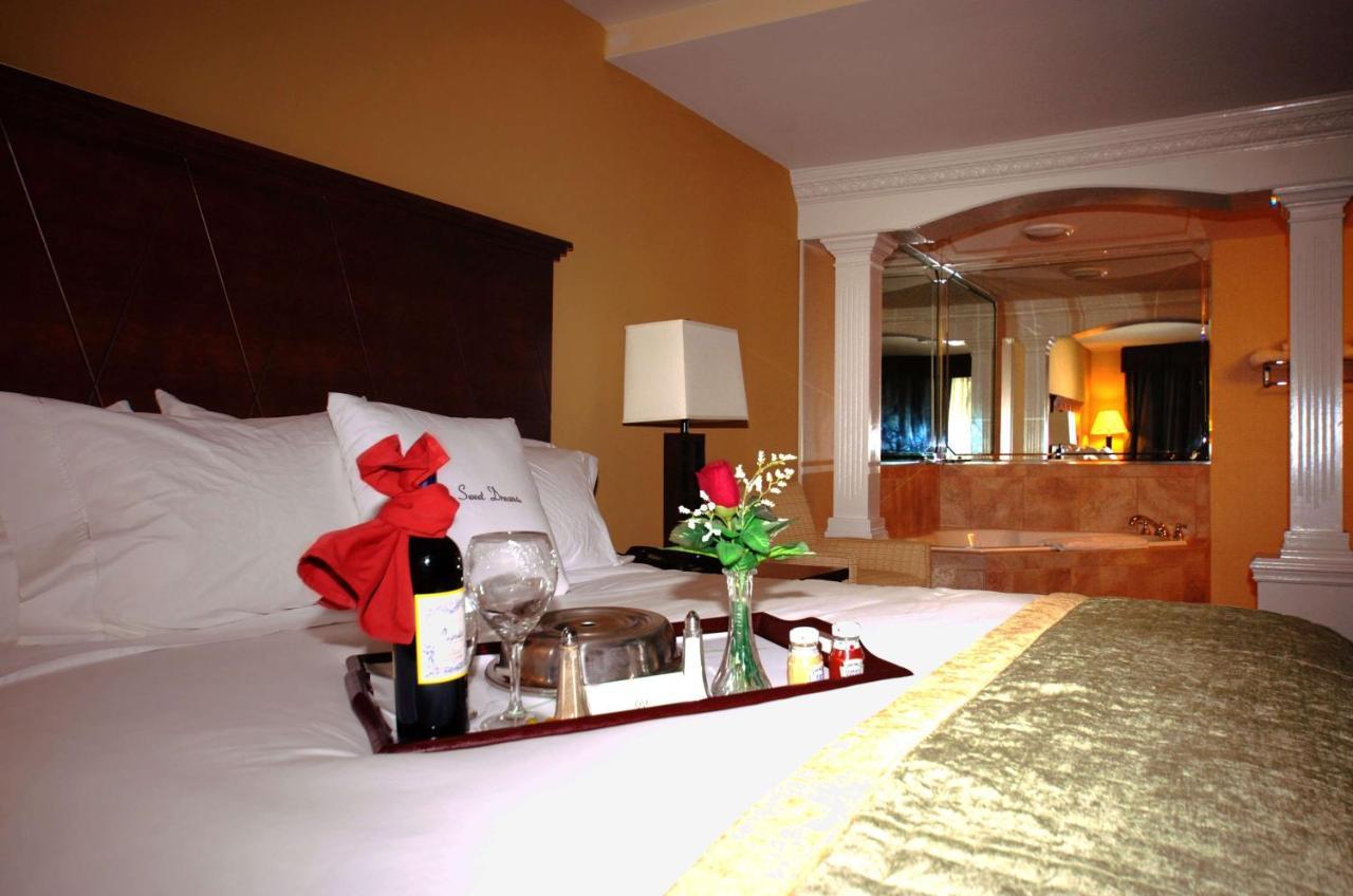Doubletree By Hilton Фейетвилл Экстерьер фото