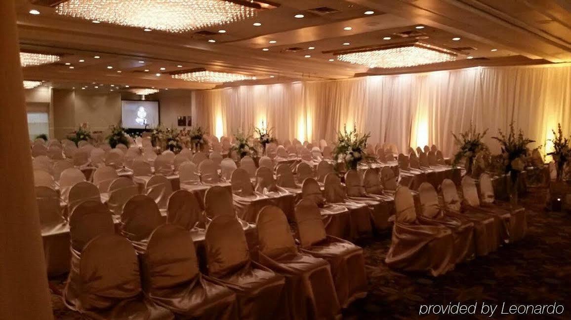 Doubletree By Hilton Фейетвилл Экстерьер фото
